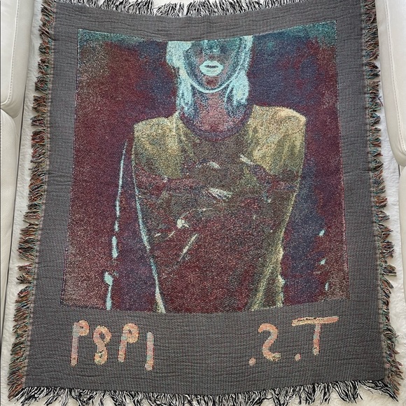 Rare Taylor Swift “1989” world tour tapestry / throw blanket. Afgan woven - Picture 2 of 2